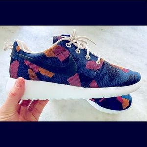 Women’s Nike size 7